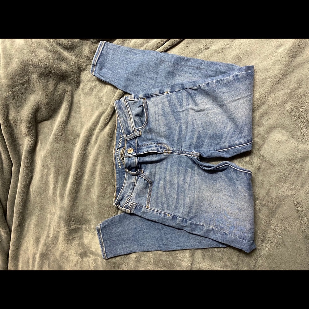 Size 4 American Eagle Light Wash Skinny Jeans